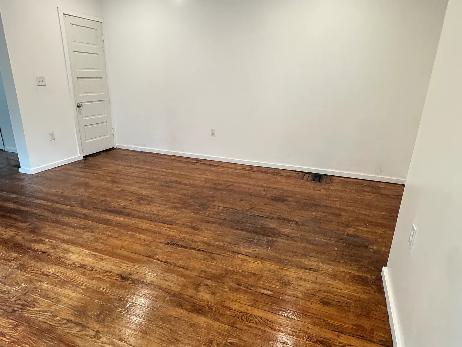 2 bed, 1.5 bath, 1360 sqft, $1,200 — Photo 4