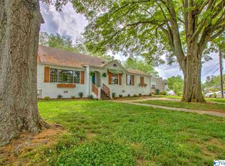 2409 Woodview Dr SE, Huntsville, AL 35801