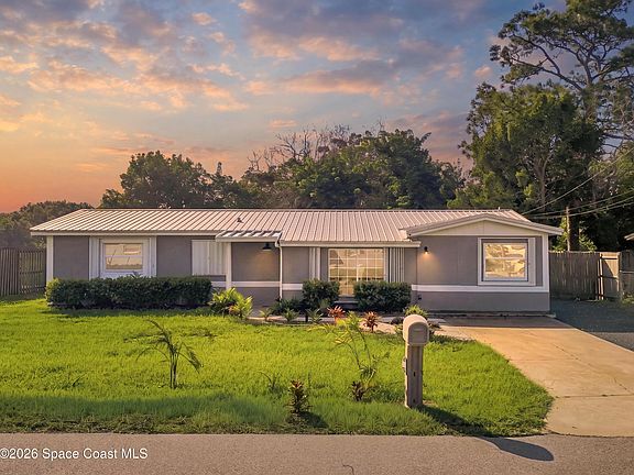 2nd image of 2405 Dolphin Rd