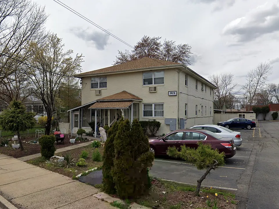 915 King Georges Post Rd