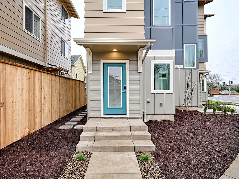 1940 NW Grant Ave #101 — Photo 12