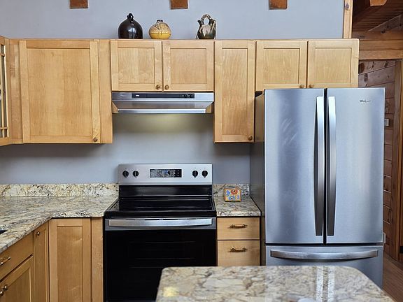 5th image of 1672 Creek Road