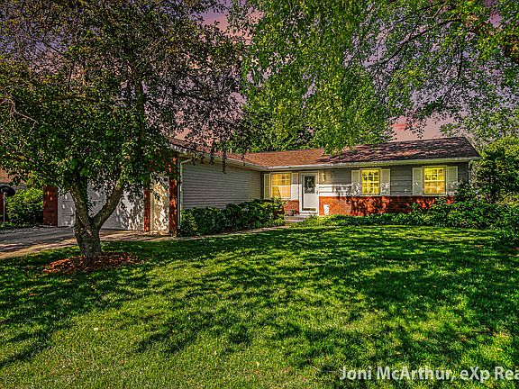 2nd image of 2545 Eastlake Ct SW