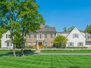 172 W Laurel Ave, Lake Forest, IL 60045