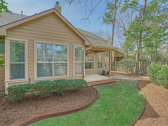 5th image of 22 Douvaine Ct