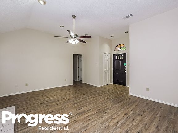 5th image of 1005 Milby Oaks Cir