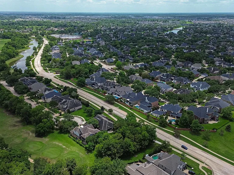8602 Two Sisters Ct — Photo 42
