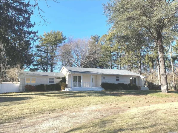 295 Tuckahoe Road, Southampton, NY 11968