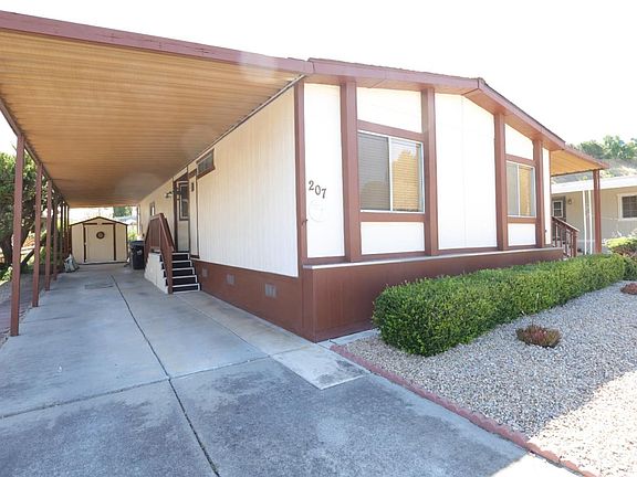 3rd image of 207 Chateau La Salle Dr #207