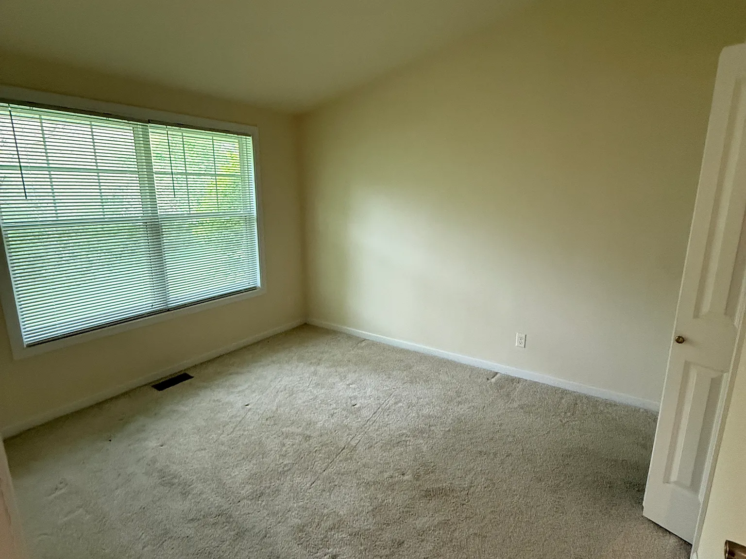 2 bed, 850 sqft, $1,895 — Photo 4