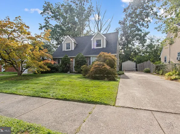 721 Quince Ln, Secane, PA 19018