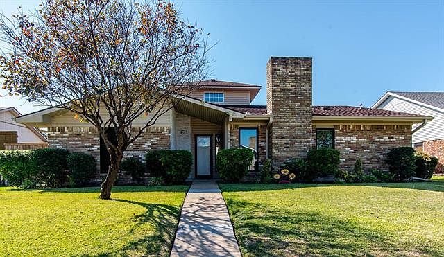 1st image of 3218 Brook Glen Dr