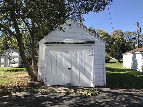 5th image of 2205 N Milton St