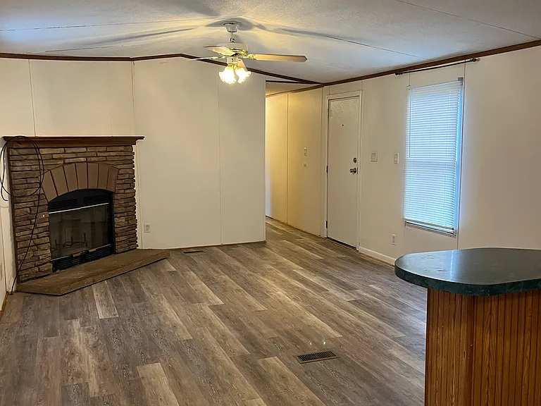 164 Lynn Dr #36 — Photo 3