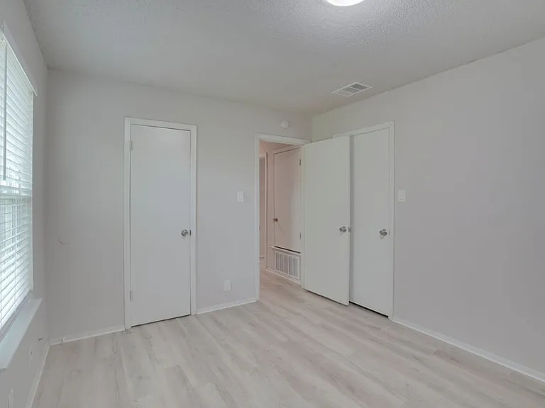 1206 Westcott Dr — Photo 13