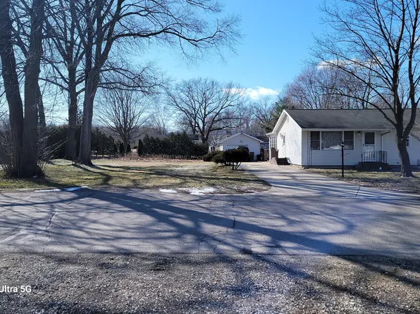 20 N Eagle St, New Buffalo, MI 49117