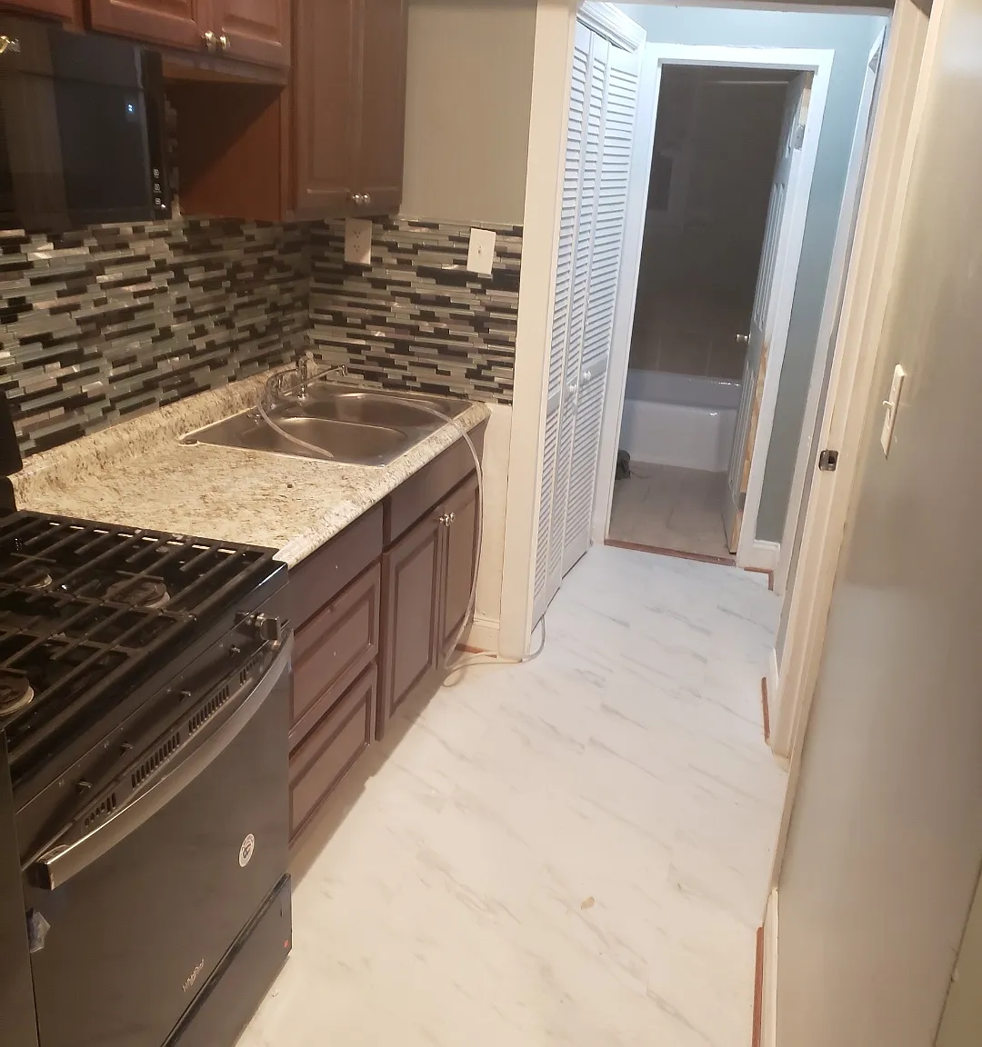 4504 Hunt Pl NE — Photo 3