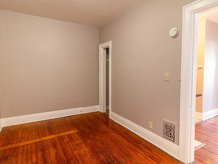 1711 Main St #F — Photo 7