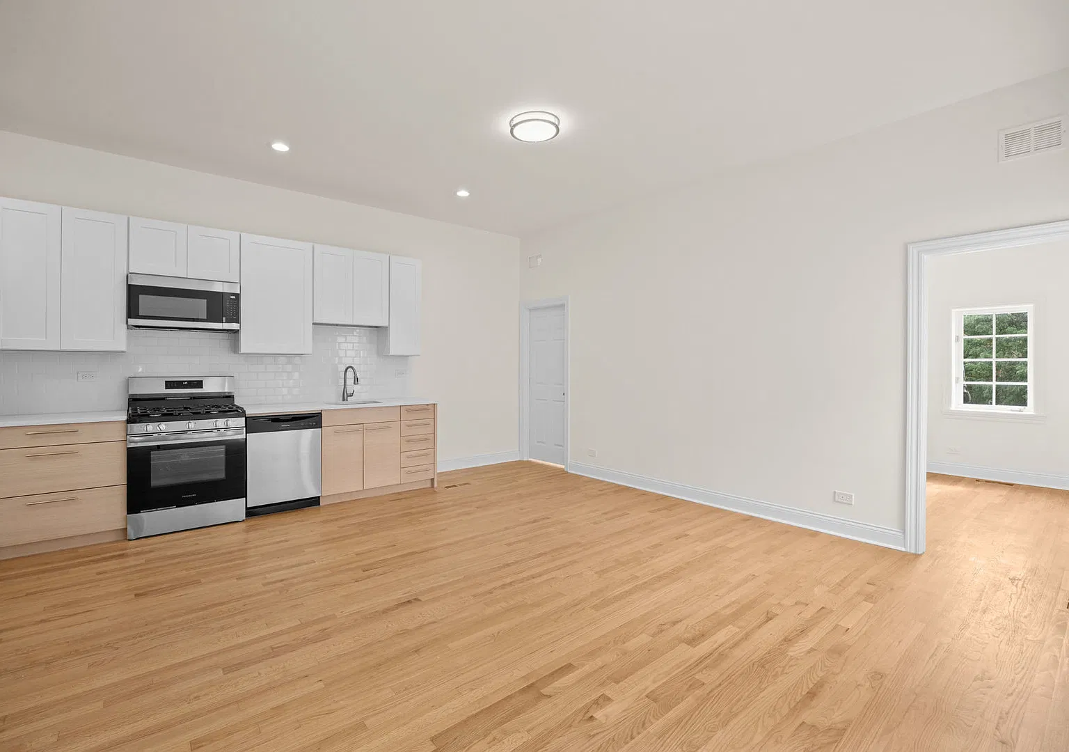 3 bed, $2,600 — Photo 3