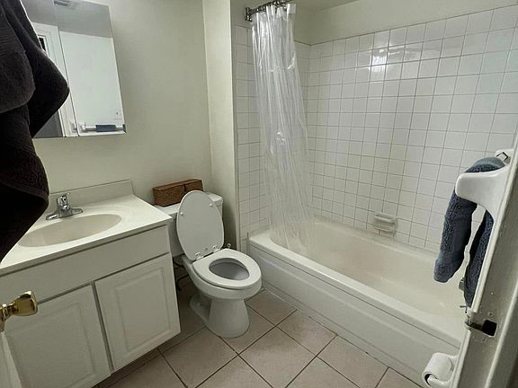 secondary bathroom