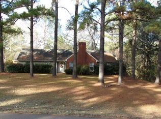 24 Village Dr, Madison, MS 39110