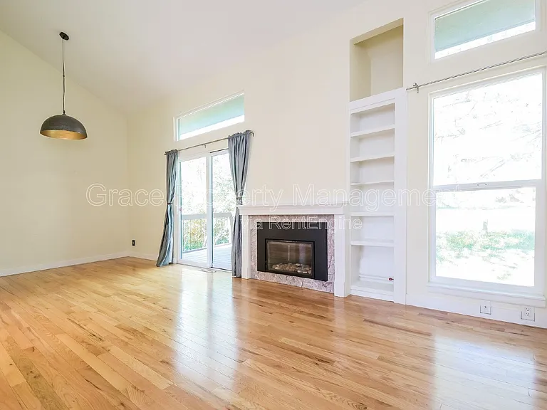 4608 Greenbriar Ct — Photo 10
