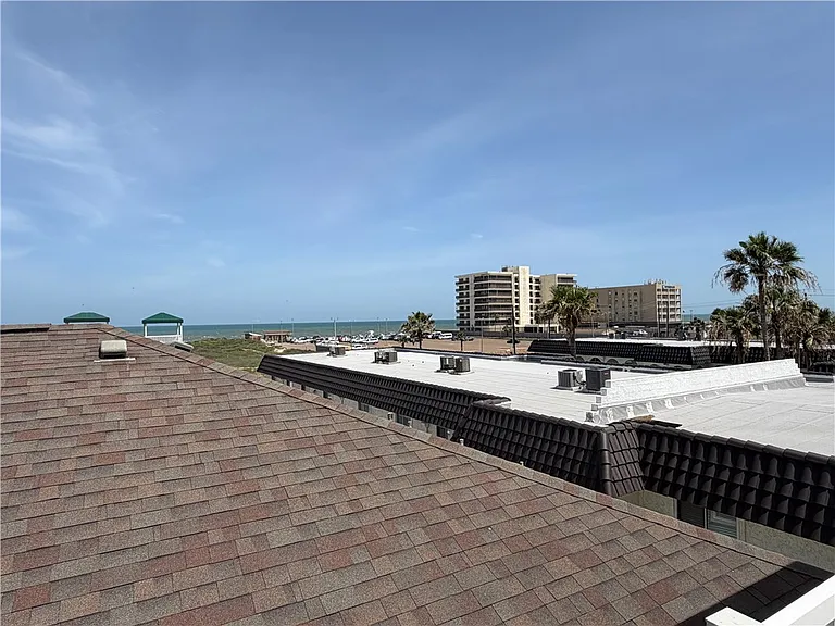 14901 Windward Dr — Photo 37