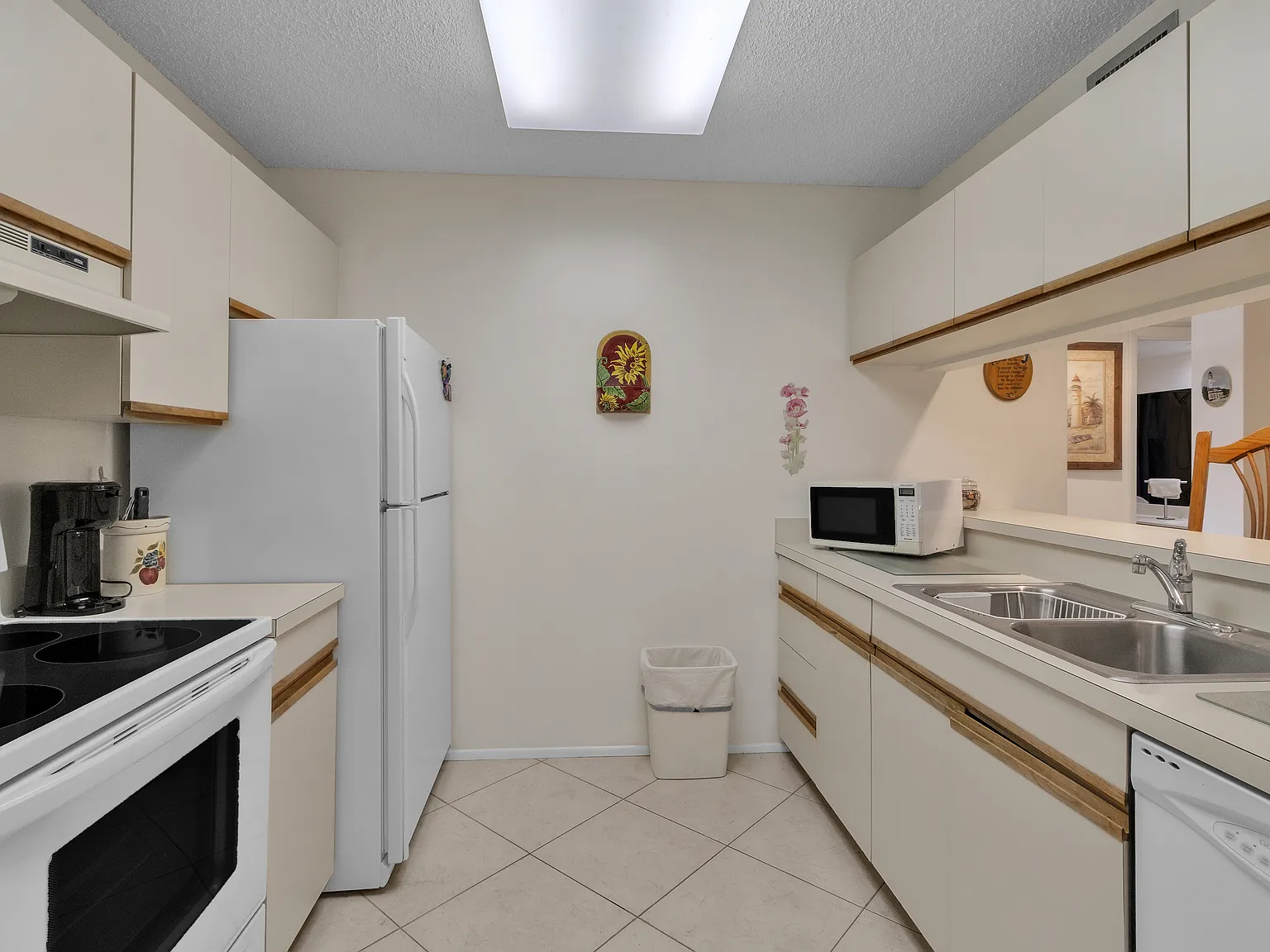 2 bed, 1188 sqft, $3,250 — Photo 2