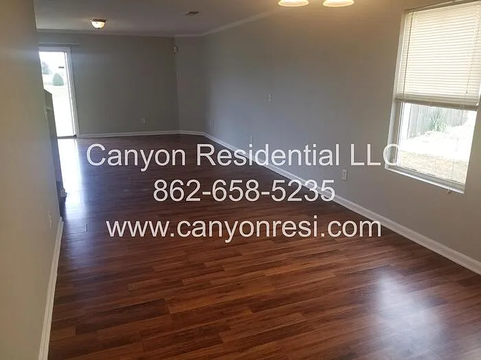 103 Dormont Dr NE — Photo 22