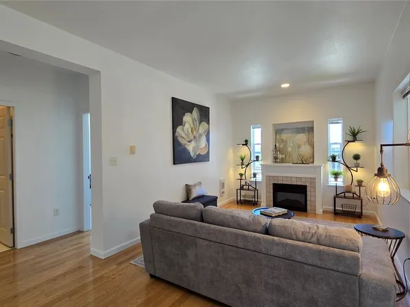 4217 164th Street SW #B206, Lynnwood, WA 98087
