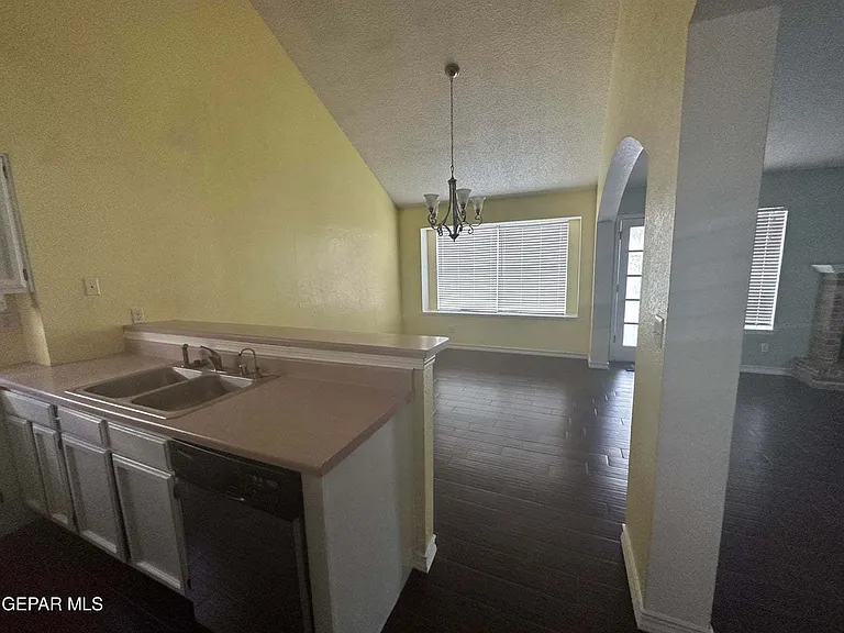 408 Hadley Pl — Photo 22