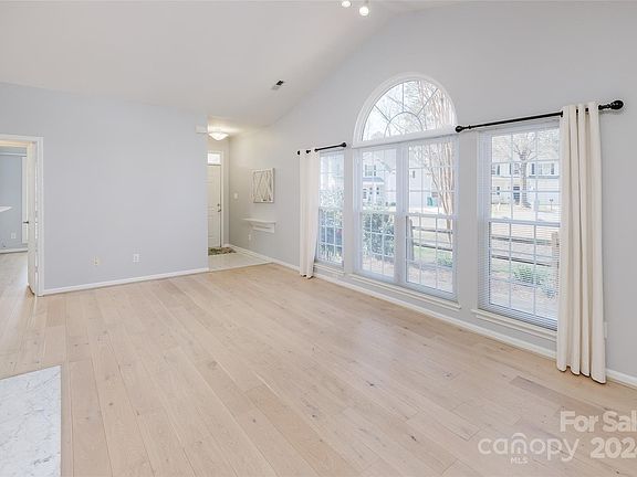 4th image of 2219 Thorson Hill Ct