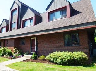 77 Montoya Dr #77, Branford, CT 06405