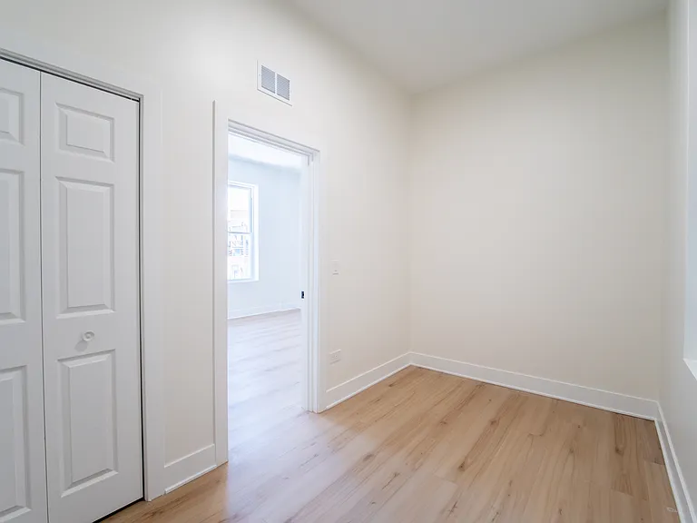 2753 W Chicago Ave #1 — Photo 13