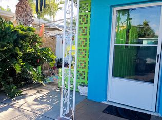 11140 2nd St E APT 1, Saint Petersburg, FL 33706