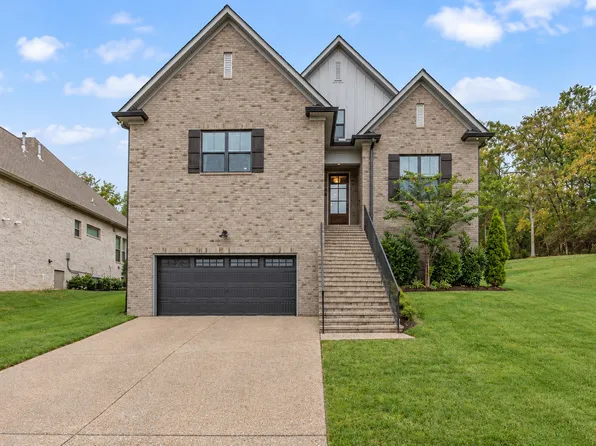 387 Arrow Ct, Hendersonville, TN 37075