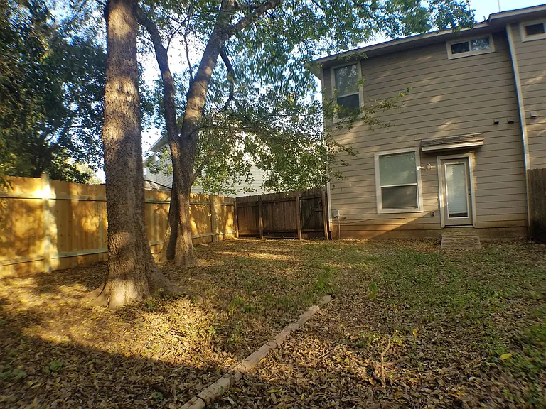 2502 Allred Dr — Photo 32