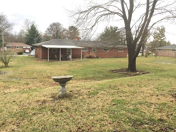 3rd image of 552 Robert A Taft Dr