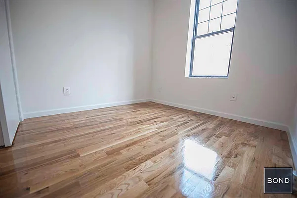 Rented by Bond New York | media 7