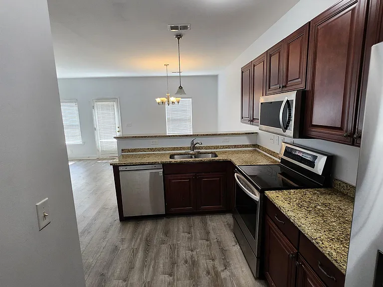 330 Large Oak Loop — Photo 8