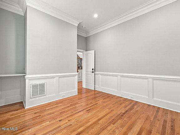5th image of 2354 Water View Road