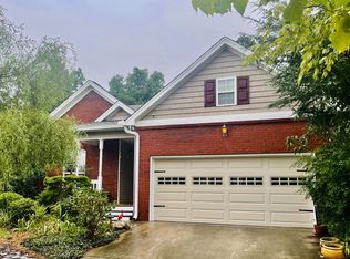 7627 Pfizer Dr, Ooltewah, TN 37363