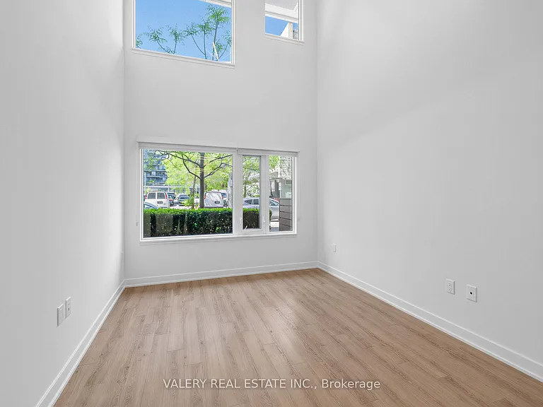 39 Niagara St #125 — Photo 7