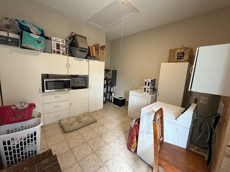3710 Robinson St — Photo 14