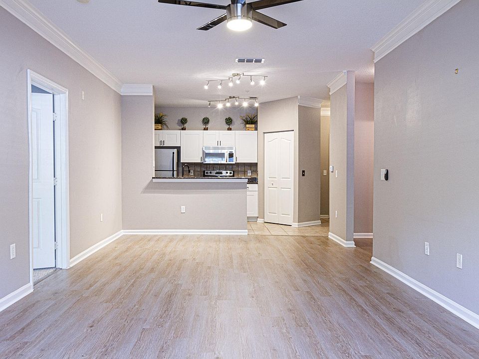 1st image of 4207 S Dale Mabry Hwy Unit 4108