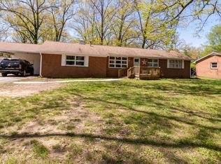 105 Crestwood Dr, Tullahoma, TN 37388