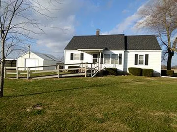 1331 County Highway 16, Cisne, IL 62823