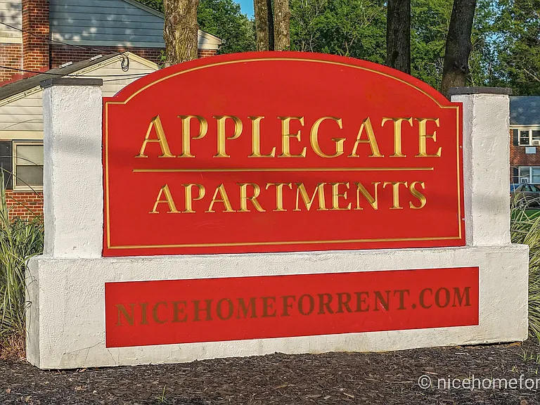 Applegate Apartments - 20 Fort Sumpter — Photo 12