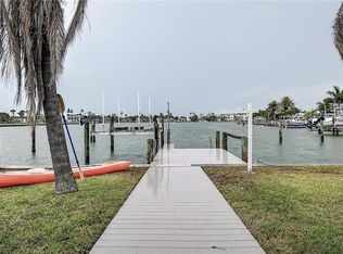 16108 4th St E, Redington Beach, FL 33708