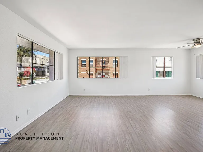 525 W 8th St — Photo 9